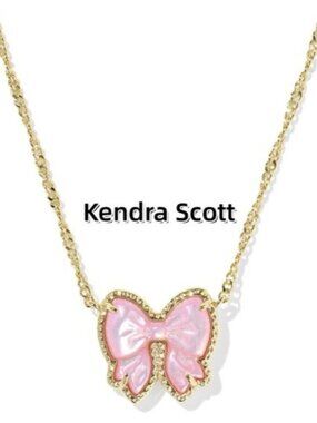 Haley Bow Gold Short Pendant Necklace